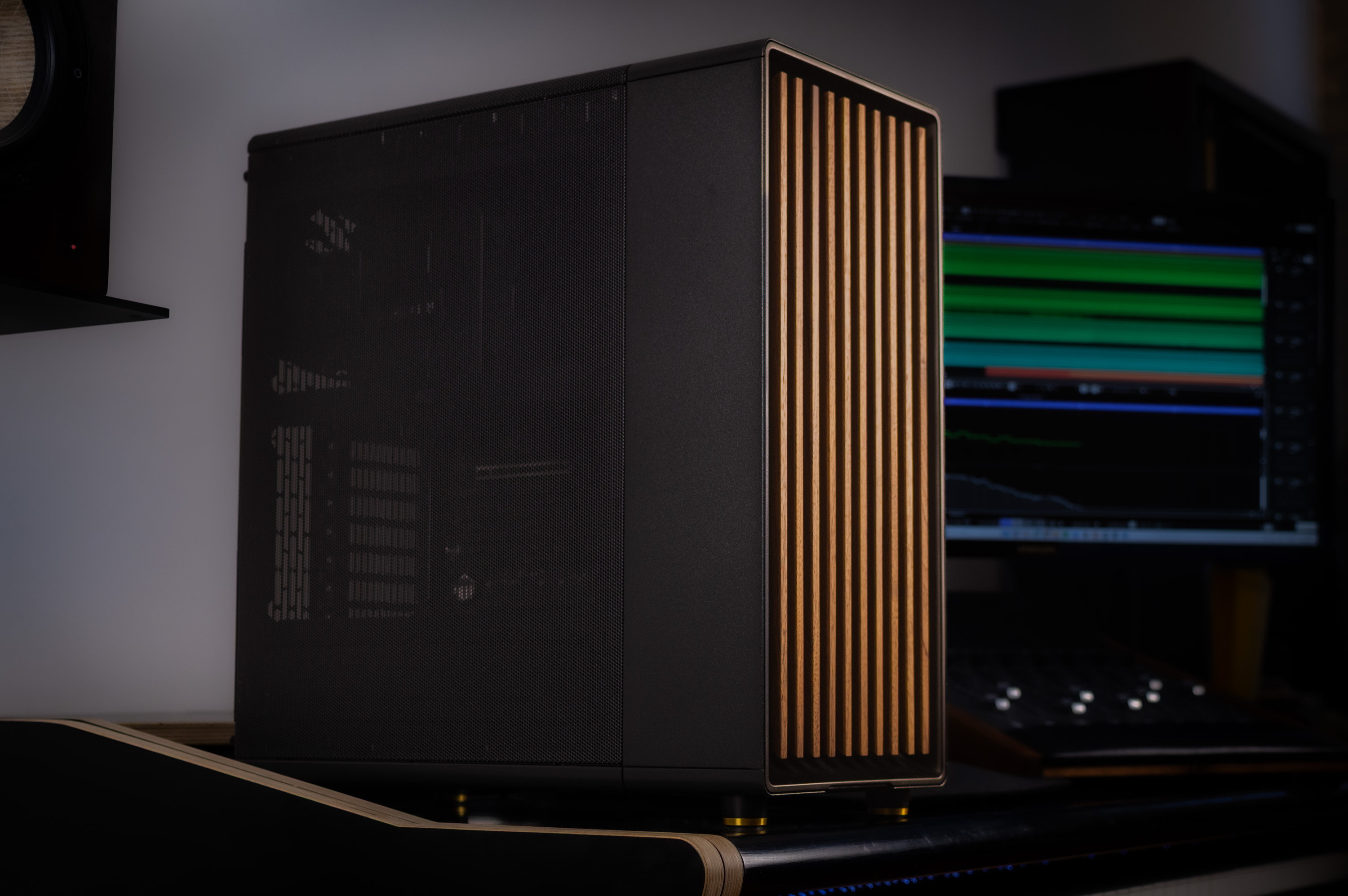 OPUS 101 Virtuoso Series tower workstation